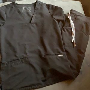Figs scrubs set